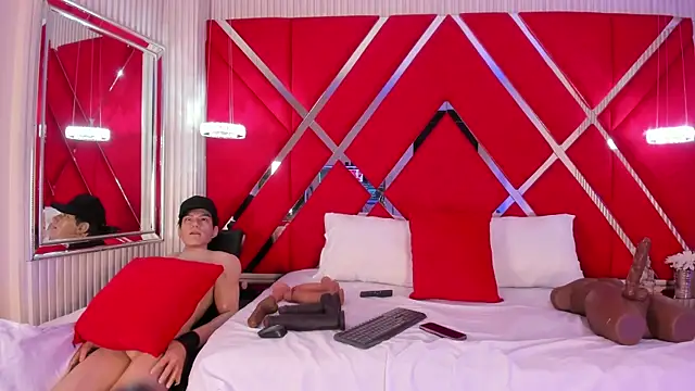 SusanCouper online show from May 11, 2026, 10:40 pm