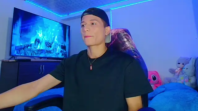 bryamer 19 online show from January 6, 2025, 1:53 am