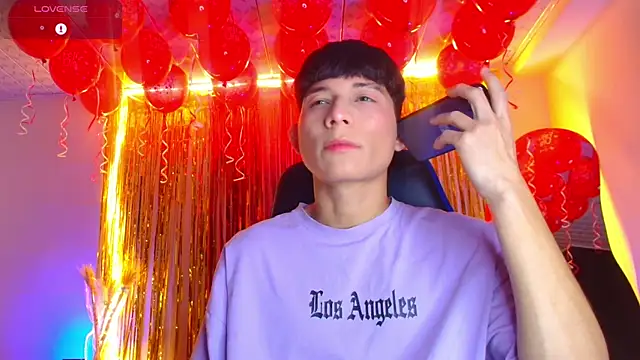 bryamer 19 online show from September 16, 2025, 1:06 am