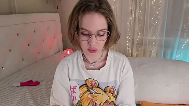 Natural pussy online show from February 20, 2025, 4:25 pm