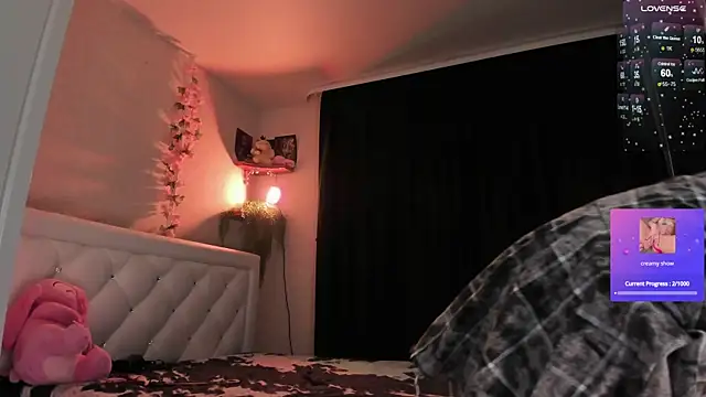 Natural pussy online show from December 21, 2025, 6:53 am