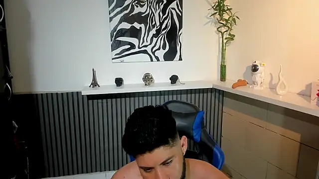 Daemon21 online show from October 13, 2025, 5:35 pm