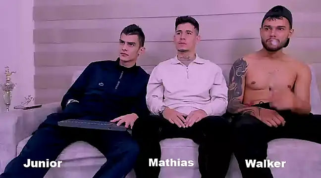 hot day online show from January 20, 2025, 1:39 am