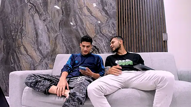 hot day online show from February 26, 2025, 1:53 am