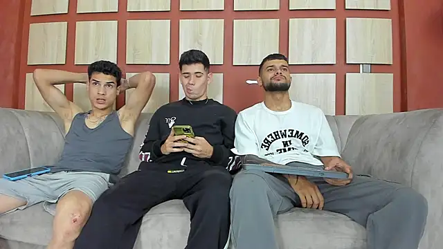 hot day online show from March 11, 2025, 1:16 am