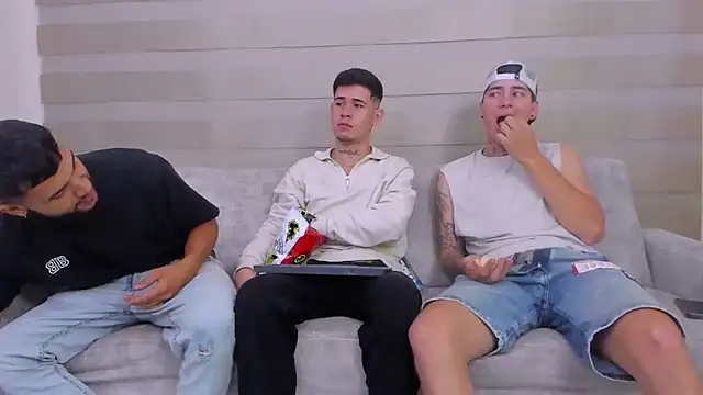 hot day online show from March 14, 2025, 6:53 am