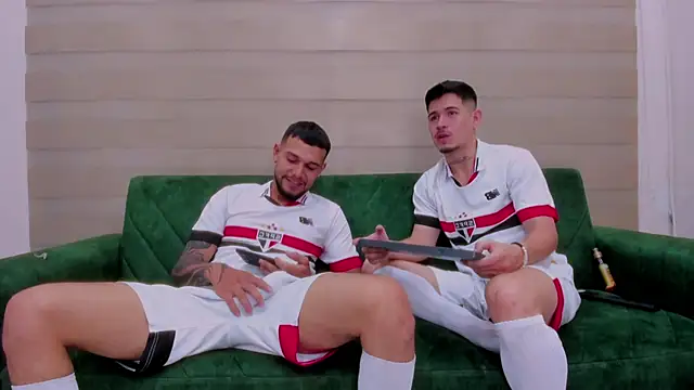 hot day online show from September 30, 2025, 9:20 pm