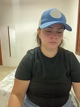 Im Amelia online show from April 8, 2026, 2:28 pm