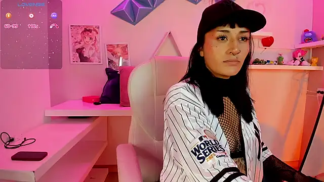 Valkiria ponce online show from March 27, 2026, 4:51 am