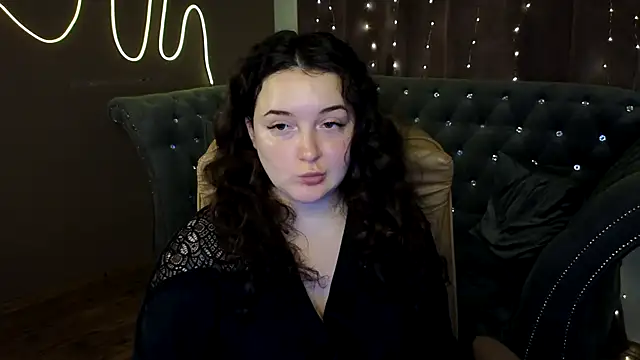 GloriNichols online show from December 7, 2024, 11:29 am