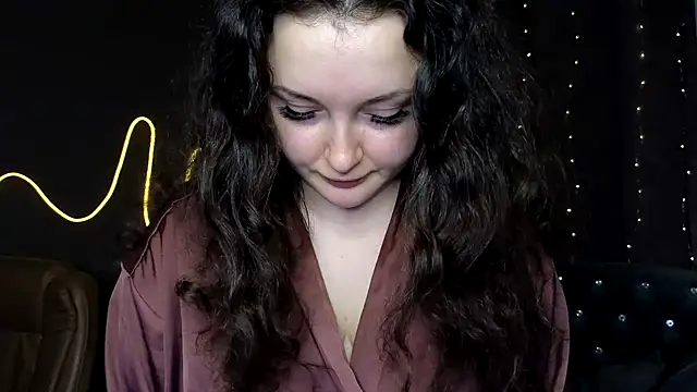 GloriNichols online show from January 19, 2025, 12:28 pm