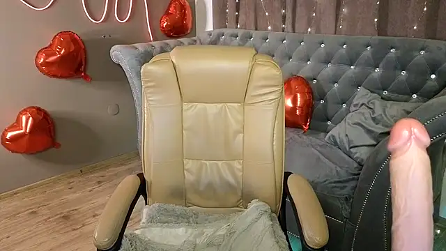 GloriNichols online show from February 22, 2025, 12:40 pm