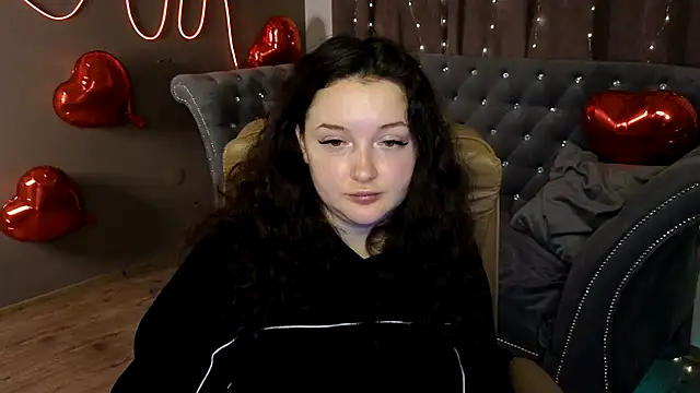 GloriNichols online show from February 27, 2025, 9:32 am