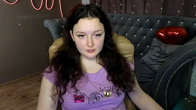 GloriNichols online show from March 17, 2025, 2:12 pm