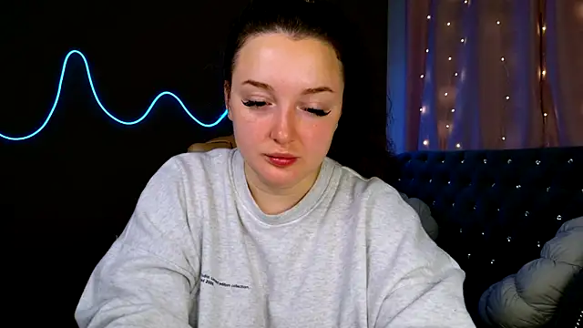 GloriNichols online show from September 28, 2025, 5:24 am