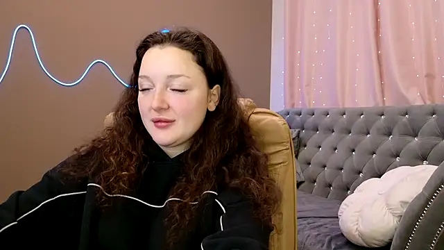 GloriNichols online show from October 18, 2025, 5:10 am