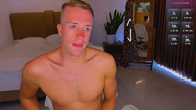 Snapshot of tommy_cumfinger chatting on December 2, 2025, 6:30 am tommy cumfinger online show from December 2, 2025, 6:30 am