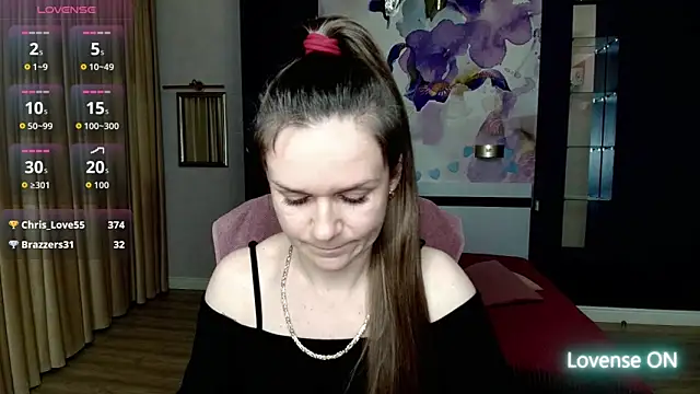 AriaGray online show from April 9, 2026, 12:21 am