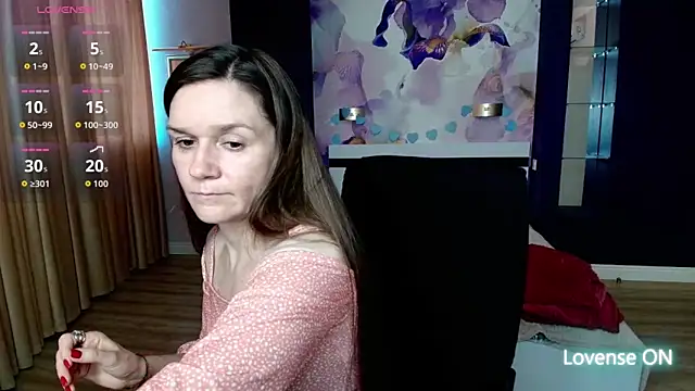 AriaGray online show from April 18, 2026, 7:12 am