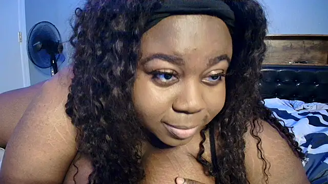 Snapshot of nastygal1999 chatting on February 12, 2026, 4:07 am nastygal1999 online show from February 12, 2026, 4:07 am