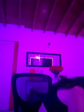 Snapshot of AbbyBaker222 chatting on November 25, 2025, 5:40 am AbbyBaker222 online show from November 25, 2025, 5:40 am