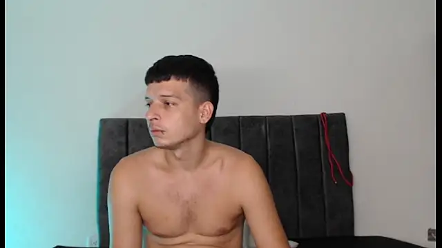 Snapshot of FerneyManti chatting on March 1, 2025, 12:45 pm FerneyManti online show from March 1, 2025, 12:45 pm