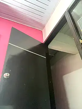 Snapshot of FerneyManti chatting on September 18, 2025, 4:25 am FerneyManti online show from September 18, 2025, 4:25 am