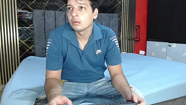 FerneyManti online show from March 19, 2026, 1:48 pm