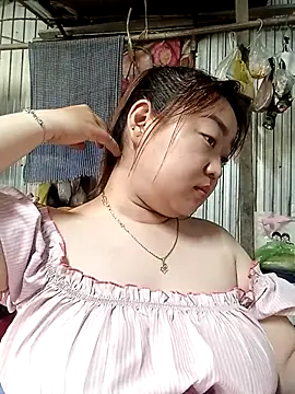 Snapshot of VyOanh2K chatting on February 16, 2025, 2:20 am VyOanh2K online show from February 16, 2025, 2:20 am