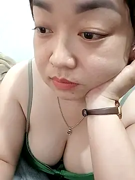 Snapshot of VyOanh2K chatting on February 16, 2025, 8:32 am VyOanh2K online show from February 16, 2025, 8:32 am