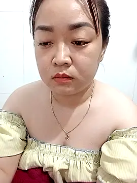 Snapshot of VyOanh2K chatting on February 16, 2025, 4:53 pm VyOanh2K online show from February 16, 2025, 4:53 pm