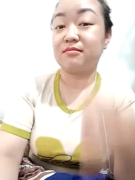 Snapshot of VyOanh2K chatting on February 18, 2025, 5:20 am VyOanh2K online show from February 18, 2025, 5:20 am