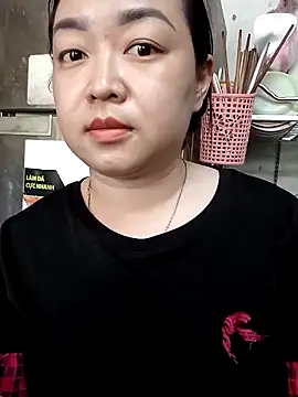 Snapshot of VyOanh2K chatting on February 21, 2025, 4:40 am VyOanh2K online show from February 21, 2025, 4:40 am