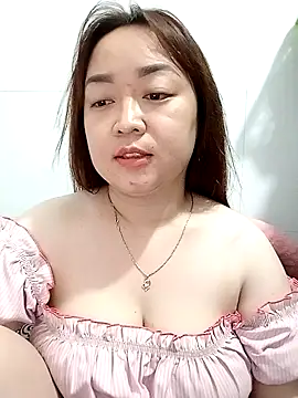 Snapshot of VyOanh2K chatting on February 21, 2025, 4:59 pm VyOanh2K online show from February 21, 2025, 4:59 pm