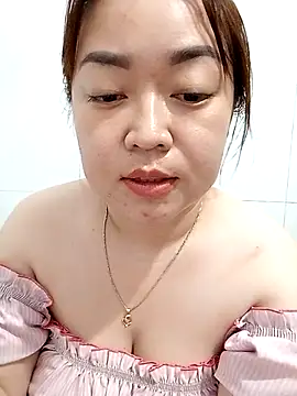 Snapshot of VyOanh2K chatting on February 25, 2025, 4:03 am VyOanh2K online show from February 25, 2025, 4:03 am