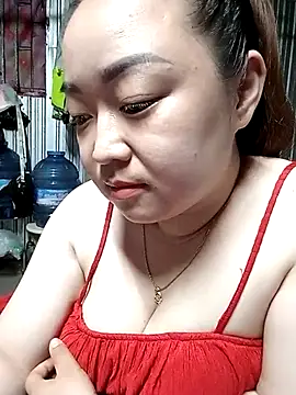 Snapshot of VyOanh2K chatting on February 25, 2025, 1:28 pm VyOanh2K online show from February 25, 2025, 1:28 pm