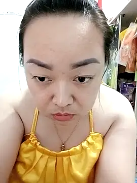 Snapshot of VyOanh2K chatting on March 1, 2025, 11:06 am VyOanh2K online show from March 1, 2025, 11:06 am