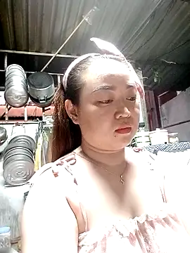 Snapshot of VyOanh2K chatting on March 3, 2025, 11:22 am VyOanh2K online show from March 3, 2025, 11:22 am