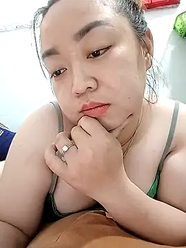 Snapshot of VyOanh2K chatting on March 8, 2025, 7:27 am VyOanh2K online show from March 8, 2025, 7:27 am