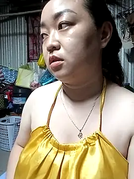 Snapshot of VyOanh2K chatting on March 11, 2025, 1:56 pm VyOanh2K online show from March 11, 2025, 1:56 pm