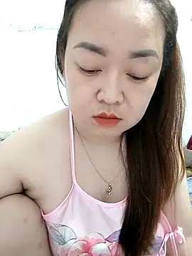 Snapshot of VyOanh2K chatting on March 14, 2025, 2:19 pm VyOanh2K online show from March 14, 2025, 2:19 pm