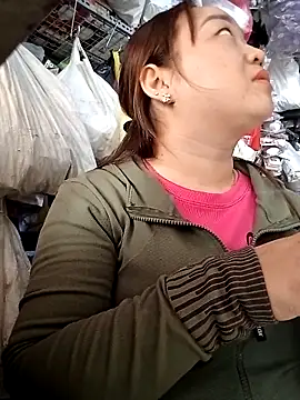 Snapshot of VyOanh2K chatting on March 22, 2025, 3:52 am VyOanh2K online show from March 22, 2025, 3:52 am