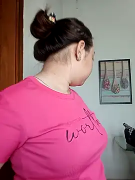 Snapshot of VyOanh2K chatting on March 22, 2025, 7:36 am VyOanh2K online show from March 22, 2025, 7:36 am