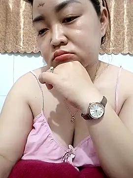 Snapshot of VyOanh2K chatting on September 10, 2025, 5:51 am VyOanh2K online show from September 10, 2025, 5:51 am