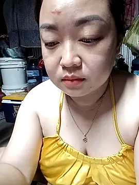 Snapshot of VyOanh2K chatting on September 27, 2025, 1:49 pm VyOanh2K online show from September 27, 2025, 1:49 pm