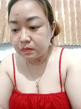 Snapshot of VyOanh2K chatting on October 2, 2025, 4:14 pm VyOanh2K online show from October 2, 2025, 4:14 pm