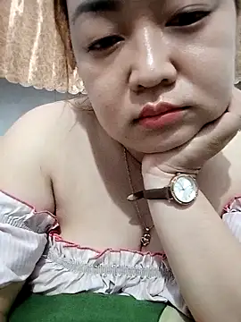 Snapshot of VyOanh2K chatting on November 9, 2025, 5:11 pm VyOanh2K online show from November 9, 2025, 5:11 pm