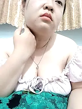 Snapshot of VyOanh2K chatting on January 15, 2026, 4:44 pm VyOanh2K online show from January 15, 2026, 4:44 pm