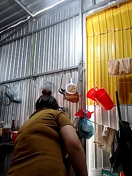 Snapshot of VyOanh2K chatting on February 8, 2026, 7:01 am VyOanh2K online show from February 8, 2026, 7:01 am