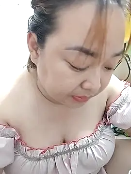 Snapshot of VyOanh2K chatting on February 16, 2026, 9:00 pm VyOanh2K online show from February 16, 2026, 9:00 pm